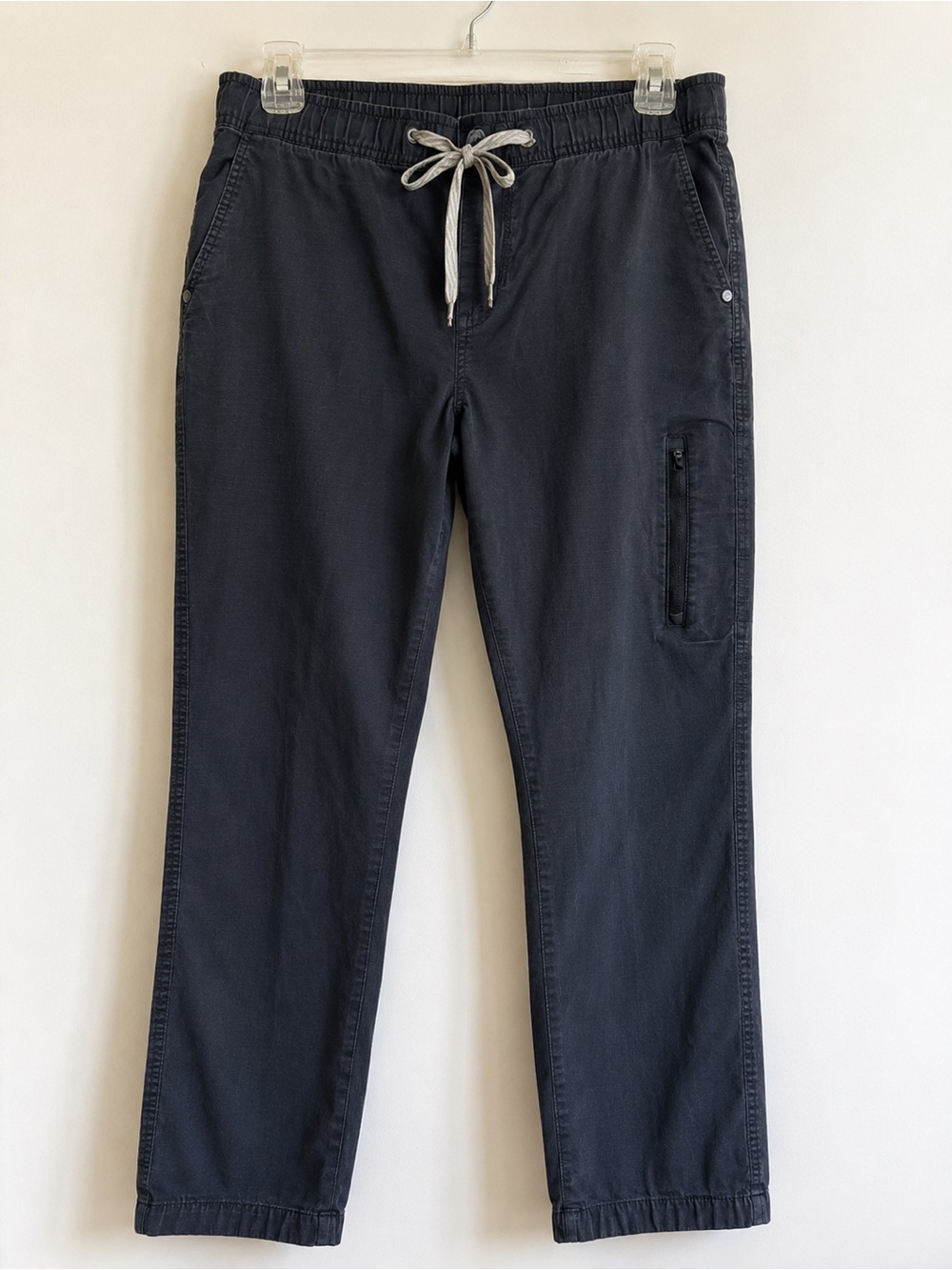 Vuori Gray Women’s Ripstop Pants Medium